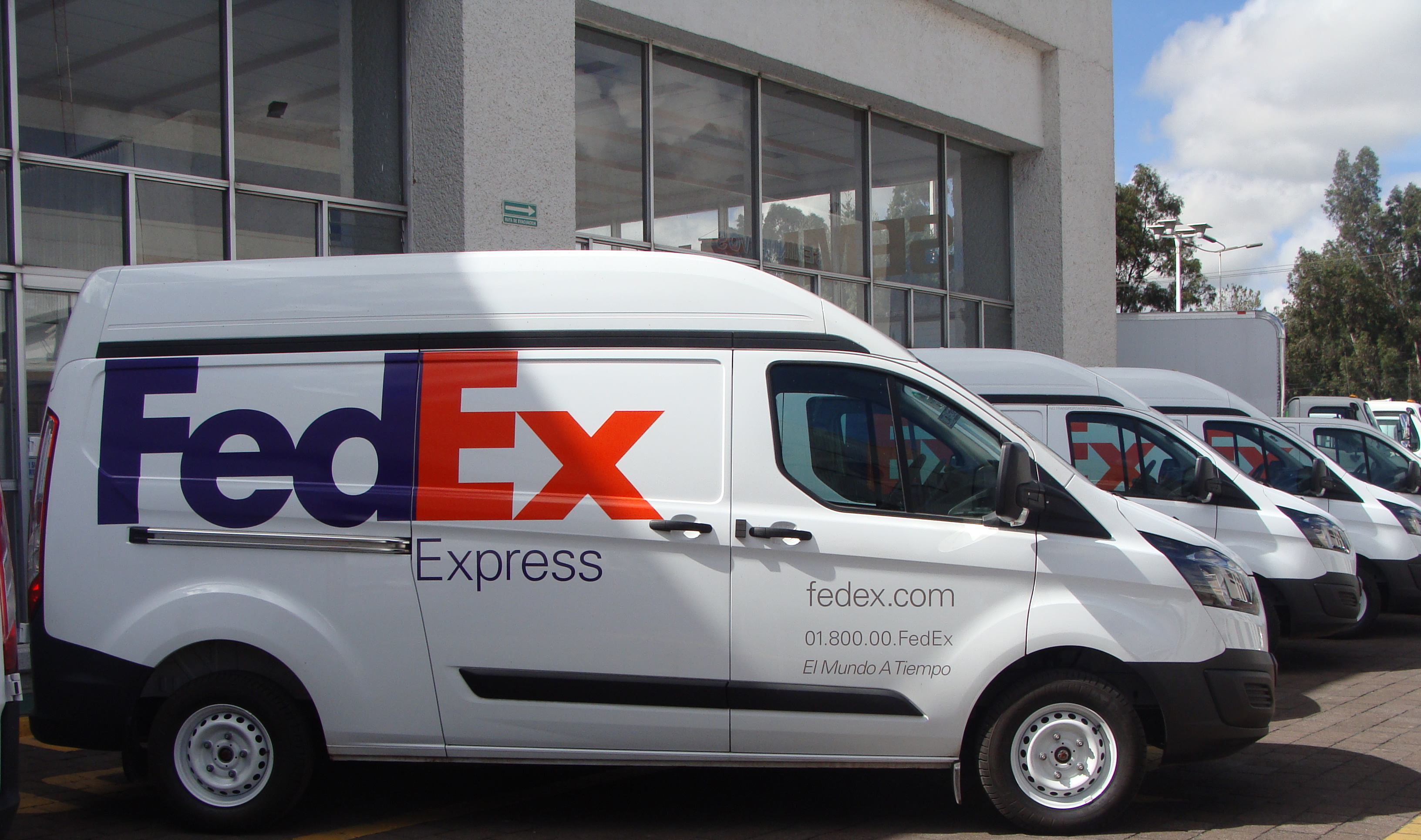 Paquetería y Mensajería Nacional